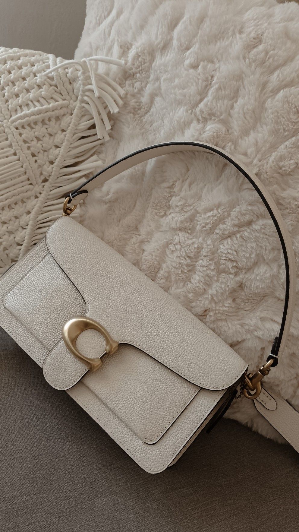Beige – Sandstone Classic Shoulder Bag